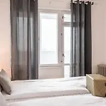 Bright And Comfy Place Warna