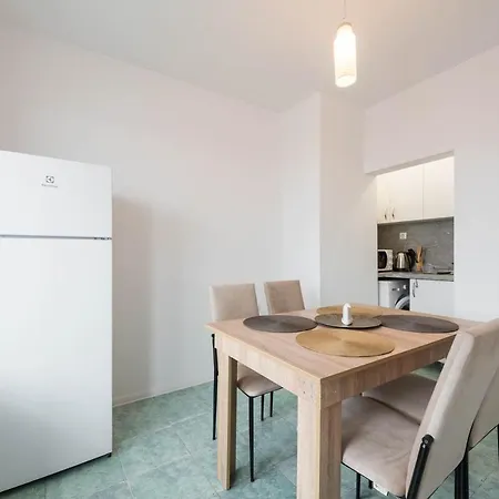 Apartment Bright And Comfy Place Warna