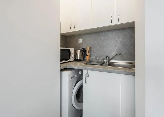 Bright And Comfy Place アパート ヴァルナ