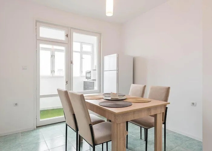 Bright And Comfy Place Varna