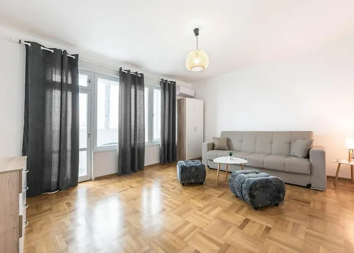 Daire Bright And Comfy Place